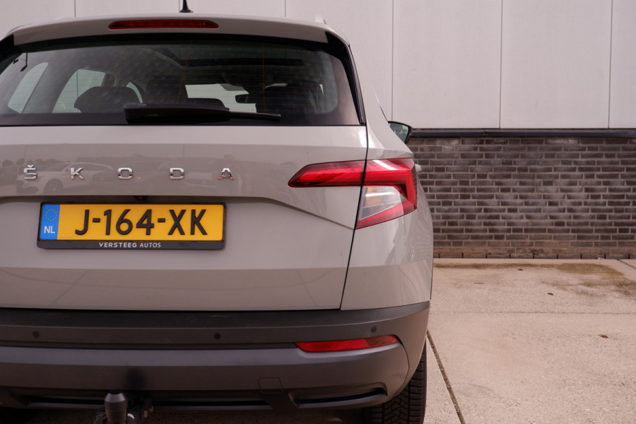 Škoda Karoq 1.5 TSI ACT Business Edition | Pano | LED | Carplay | Virtual | Camera | Navi
