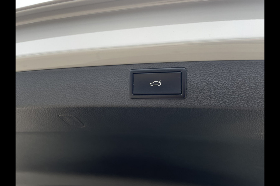 Škoda Karoq 1.5 TSI ACT Business Edition | Pano | LED | Carplay | Virtual | Camera | Navi