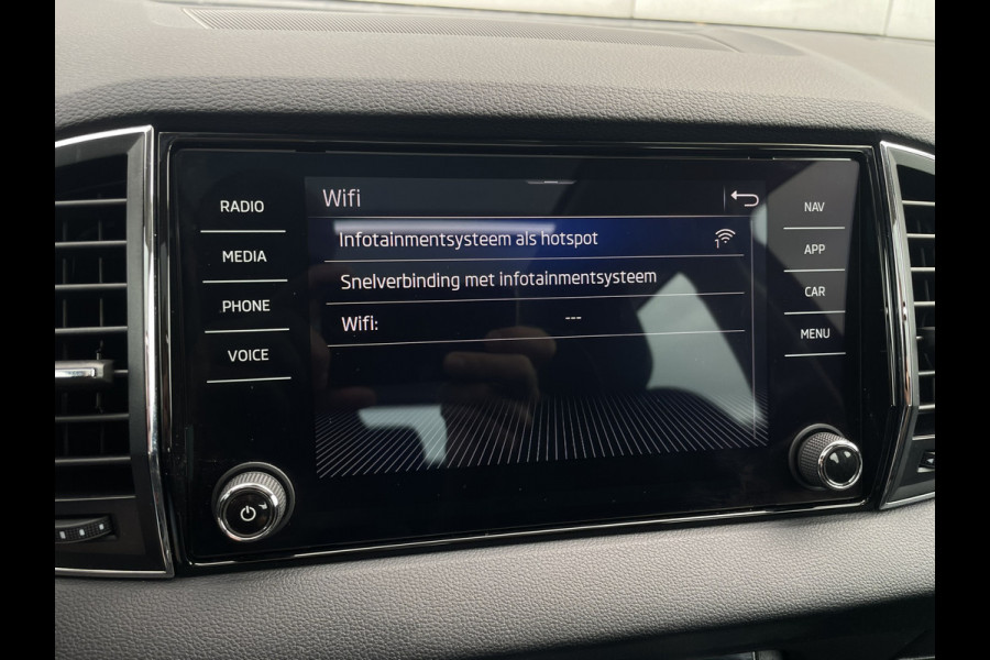 Škoda Karoq 1.5 TSI ACT Business Edition | Pano | LED | Carplay | Virtual | Camera | Navi