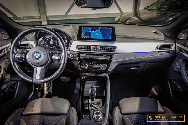 BMW X2 XDrive20i M-sport H&K Trekhaak HUD NWAPK Navi XL Gar