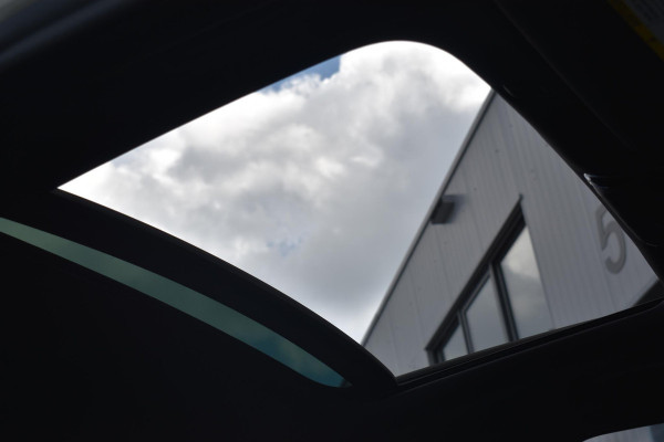 BMW 5 Serie 530e High Executive Pano Leder Sfeer Camera