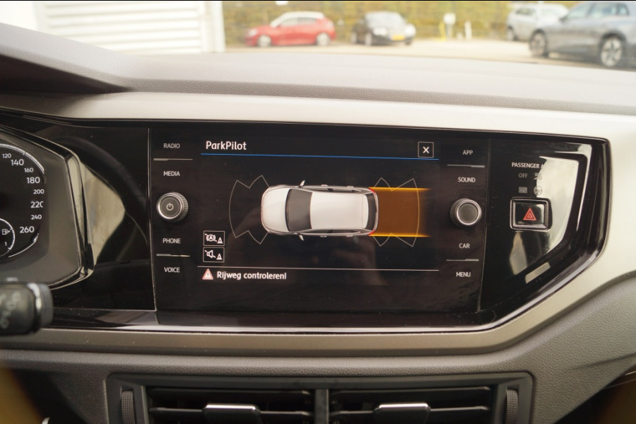 Volkswagen Polo 1.6 TDI DSG Comfortline -ECC-PDC-ACC-CARPLAY-