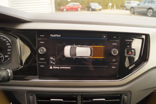 Volkswagen Polo 1.6 TDI DSG Comfortline -ECC-PDC-ACC-CARPLAY-