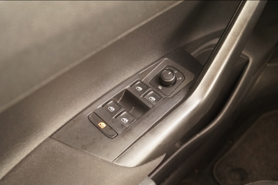 Volkswagen Polo 1.6 TDI DSG Comfortline -ECC-PDC-ACC-CARPLAY-