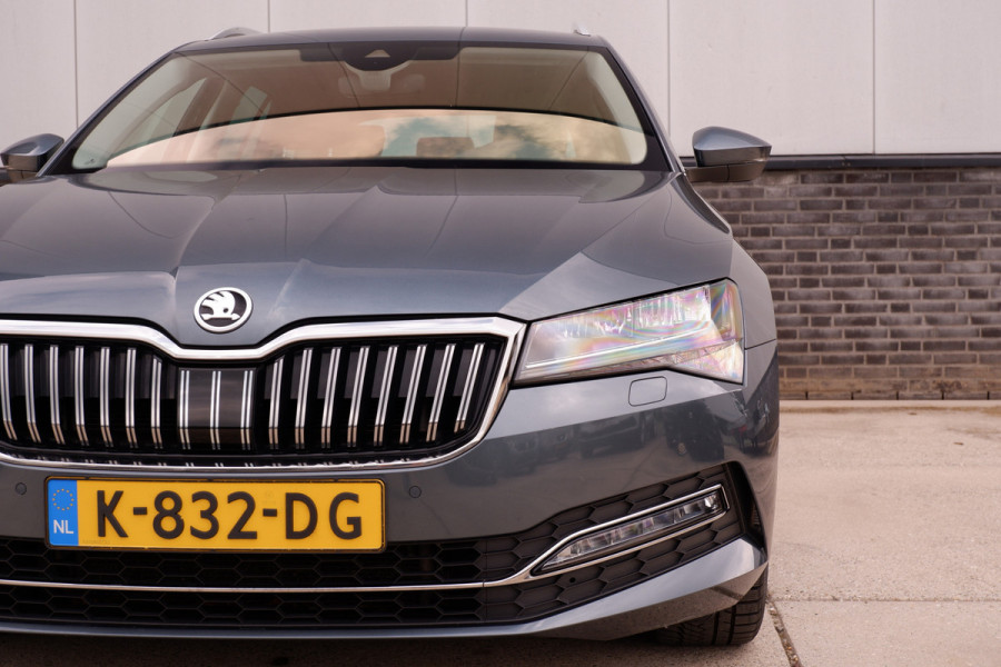 Škoda Superb Combi 1.5 TSI ACT Business Edition | Trekhaak | Camera | Alcantara | Memory | LED | Carplay | Climate