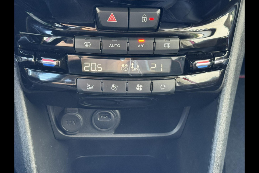 Peugeot 2008 1.2 PureTech GT-line Cruise Control Climate control Parkeersensor Verwarmde stoelen Apple / Android Carplay