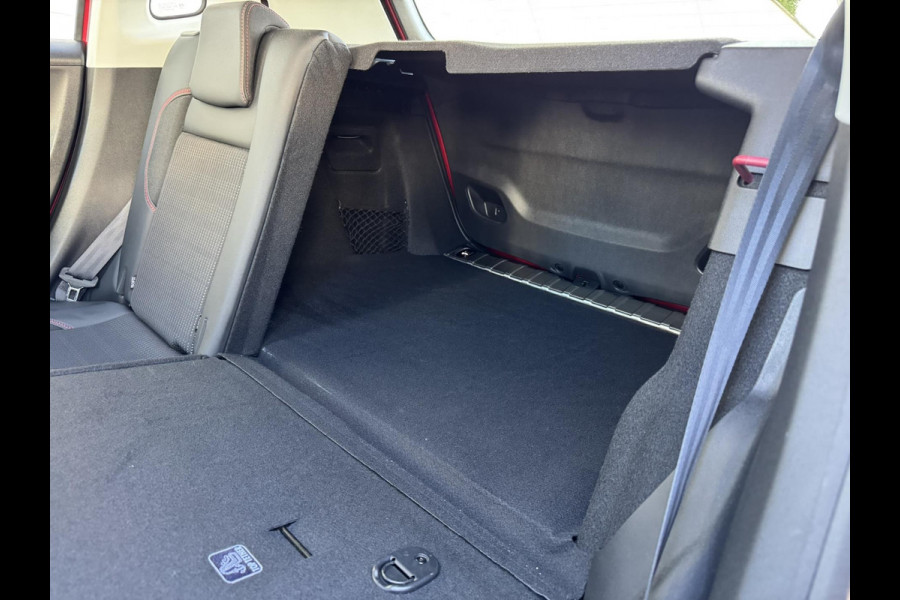 Peugeot 2008 1.2 PureTech GT-line Cruise Control Climate control Parkeersensor Verwarmde stoelen Apple / Android Carplay