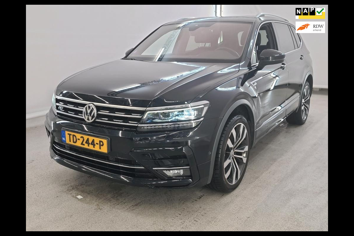Volkswagen Tiguan Allspace 150PK R-LINE HIGHLINE PANORAMADAK VIRTUAL LEDER LED NAP BOMVOL NEDERLANDSE AUTO Volkswagen Tiguan Allspace 150PK R-LINE HIGHLINE PANORAMADAK VIRTUAL LEDER LED NAP BOMVOL NEDERLANDSE AUTO