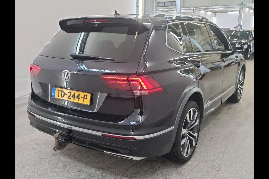 Volkswagen Tiguan Allspace 150PK R-LINE HIGHLINE PANORAMADAK VIRTUAL LEDER LED NAP BOMVOL NEDERLANDSE AUTO
