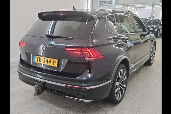 Volkswagen Tiguan Allspace 150PK R-LINE HIGHLINE PANORAMADAK VIRTUAL LEDER LED NAP BOMVOL NEDERLANDSE AUTO