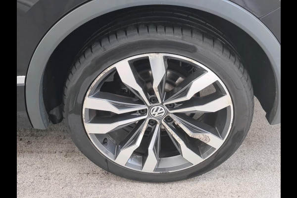 Volkswagen Tiguan Allspace 150PK R-LINE HIGHLINE PANORAMADAK VIRTUAL LEDER LED NAP BOMVOL NEDERLANDSE AUTO