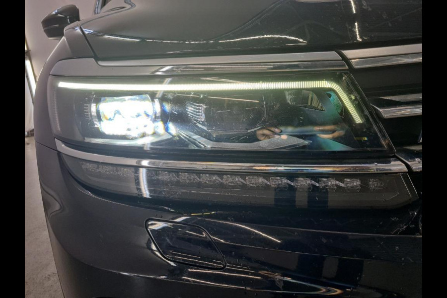 Volkswagen Tiguan Allspace 150PK R-LINE HIGHLINE PANORAMADAK VIRTUAL LEDER LED NAP BOMVOL NEDERLANDSE AUTO