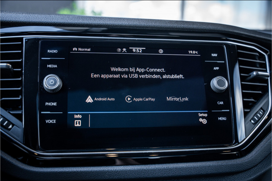 Volkswagen T-Roc 2.0 TSI 4Motion R - Panorama | Keyless | ACC | Beats Audio