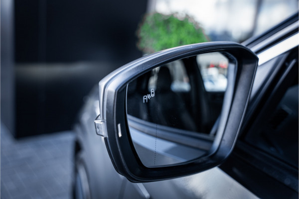 Volkswagen T-Roc 2.0 TSI 4Motion R - Panorama | Keyless | ACC | Beats Audio