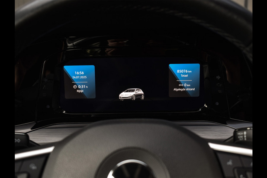 Volkswagen Golf 1.5 eTSI | BLACK-OPTIC | LED | ERGO ACTIVE SEATS+MEMORY | AMBIANCE INTERIEUR |