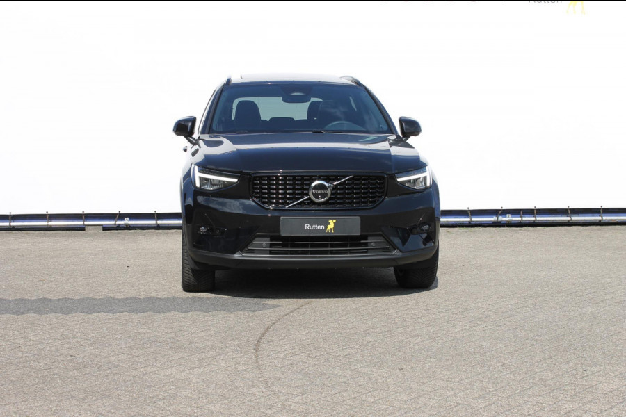 Volvo XC40 B4 211PK Automaat Ultimate Dark Panoramisch schuif-kanteldak / 360graden camera / Adaptieve cruise control / Google infotainment