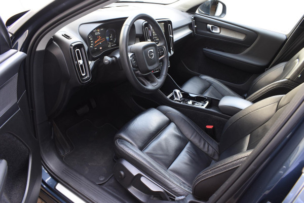 Volvo XC40 T4 211PK Automaat Inscription / Navigatie / Camera / Parkeersensoren / Adaptieve Cruise Control / Elektrische Achterklep / LM Velgen / Trekhaak /