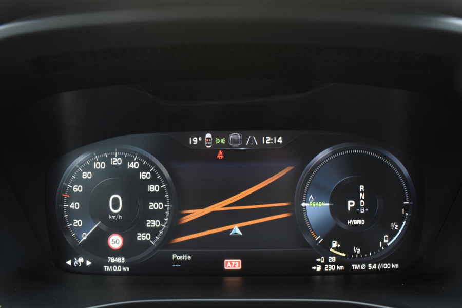 Volvo XC40 T4 211PK Automaat Inscription / Navigatie / Camera / Parkeersensoren / Adaptieve Cruise Control / Elektrische Achterklep / LM Velgen / Trekhaak /