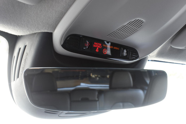 Volvo XC40 T4 211PK Automaat Inscription / Navigatie / Camera / Parkeersensoren / Adaptieve Cruise Control / Elektrische Achterklep / LM Velgen / Trekhaak /