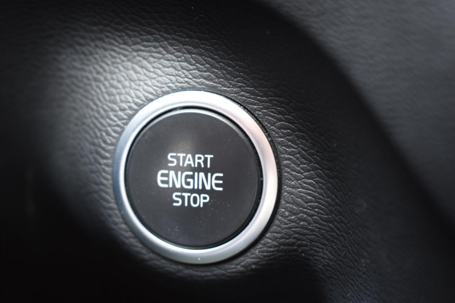 Volvo XC40 T4 211PK Automaat Inscription / Navigatie / Camera / Parkeersensoren / Adaptieve Cruise Control / Elektrische Achterklep / LM Velgen / Trekhaak /