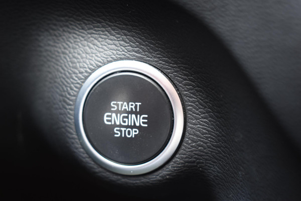 Volvo XC40 T4 211PK Automaat Inscription / Navigatie / Camera / Parkeersensoren / Adaptieve Cruise Control / Elektrische Achterklep / LM Velgen / Trekhaak /