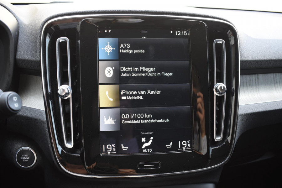 Volvo XC40 T4 211PK Automaat Inscription / Navigatie / Camera / Parkeersensoren / Adaptieve Cruise Control / Elektrische Achterklep / LM Velgen / Trekhaak /