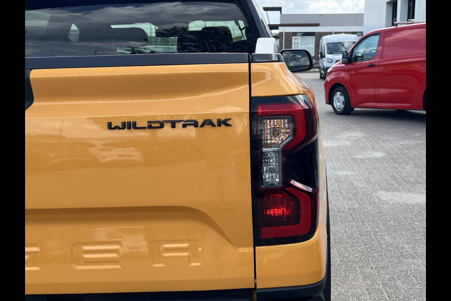 Ford Ranger 2.3 PHEV Wildtrak Double Cab 281pk | 5 persoons! | Technology Pack Plus Trailer | Cargo Area Pack | Power Rollertop | Prijs excl. BTW incl. BPM | laadkabel mode 3 16A | Rijklaar