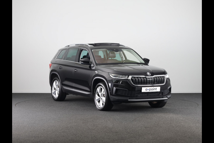 Škoda Kodiaq Business Edition Plus 7 p. 150 pk Automaat (DSG) | Verlengde garantie | Navigatie | Panoramadak | Elektr. trekhaak | Parkeersensoren (Park assist) | Rondomzicht camera | Stoelverwarming v/a |