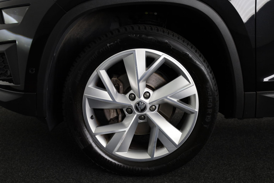 Škoda Kodiaq Business Edition Plus 7 p. 150 pk Automaat (DSG) | Verlengde garantie | Navigatie | Panoramadak | Elektr. trekhaak | Parkeersensoren (Park assist) | Rondomzicht camera | Stoelverwarming v/a |