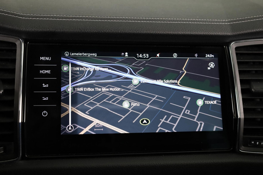 Škoda Kodiaq Business Edition Plus 7 p. 150 pk Automaat (DSG) | Verlengde garantie | Navigatie | Panoramadak | Elektr. trekhaak | Parkeersensoren (Park assist) | Rondomzicht camera | Stoelverwarming v/a |