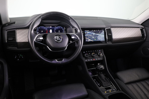 Škoda Kodiaq Business Edition Plus 7 p. 150 pk Automaat (DSG) | Verlengde garantie | Navigatie | Panoramadak | Elektr. trekhaak | Parkeersensoren (Park assist) | Rondomzicht camera | Stoelverwarming v/a |
