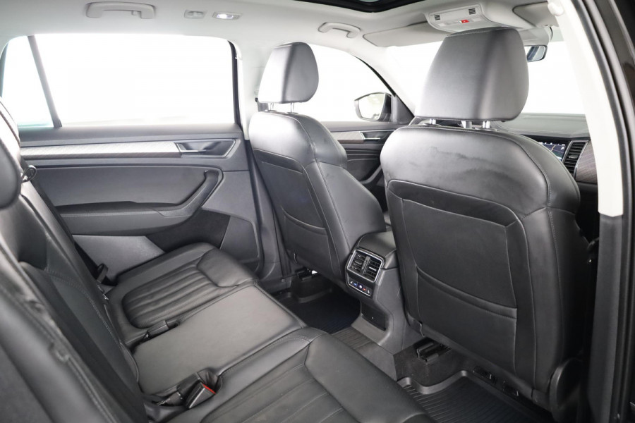 Škoda Kodiaq Business Edition Plus 7 p. 150 pk Automaat (DSG) | Verlengde garantie | Navigatie | Panoramadak | Elektr. trekhaak | Parkeersensoren (Park assist) | Rondomzicht camera | Stoelverwarming v/a |