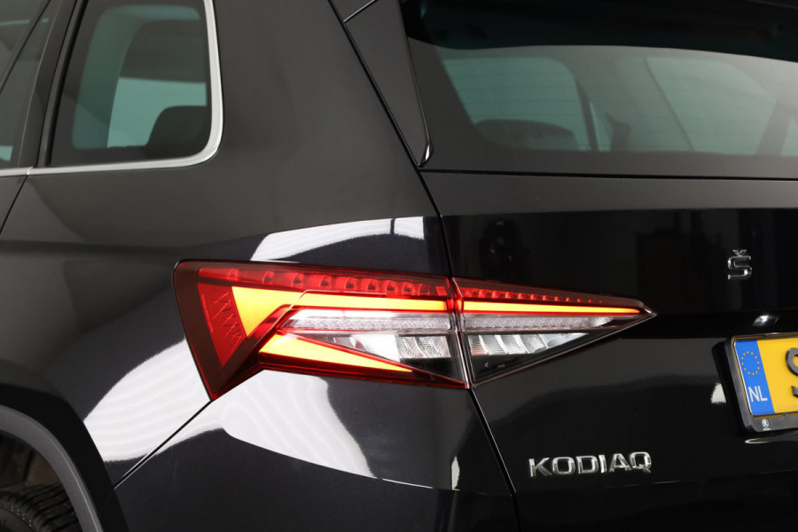 Škoda Kodiaq Business Edition Plus 7 p. 150 pk Automaat (DSG) | Verlengde garantie | Navigatie | Panoramadak | Elektr. trekhaak | Parkeersensoren (Park assist) | Rondomzicht camera | Stoelverwarming v/a |