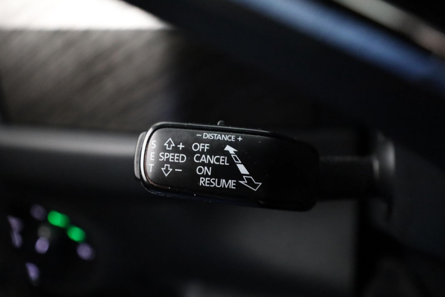 Škoda Kodiaq Business Edition Plus 7 p. 150 pk Automaat (DSG) | Verlengde garantie | Navigatie | Panoramadak | Elektr. trekhaak | Parkeersensoren (Park assist) | Rondomzicht camera | Stoelverwarming v/a |