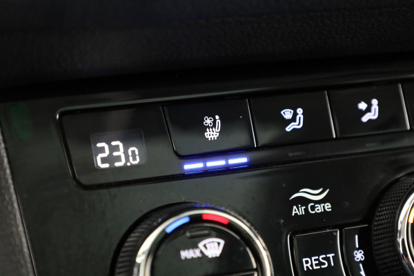 Škoda Kodiaq Business Edition Plus 7 p. 150 pk Automaat (DSG) | Verlengde garantie | Navigatie | Panoramadak | Elektr. trekhaak | Parkeersensoren (Park assist) | Rondomzicht camera | Stoelverwarming v/a |