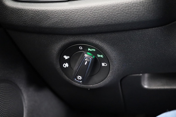 Škoda Kodiaq Business Edition Plus 7 p. 150 pk Automaat (DSG) | Verlengde garantie | Navigatie | Panoramadak | Elektr. trekhaak | Parkeersensoren (Park assist) | Rondomzicht camera | Stoelverwarming v/a |