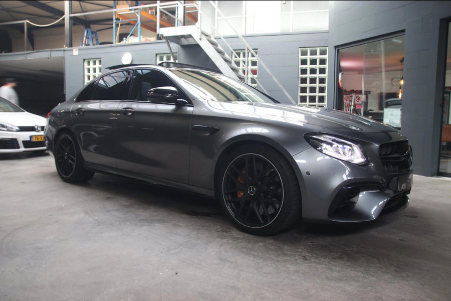 Mercedes-Benz E-Klasse AMG 63S E 63 s CERAMIC-PANO-CARBON-BURMESTER 3D