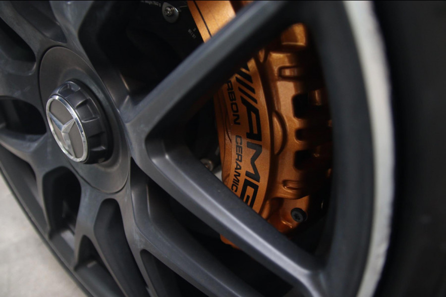 Mercedes-Benz E-Klasse AMG 63S E 63 s CERAMIC-PANO-CARBON-BURMESTER 3D