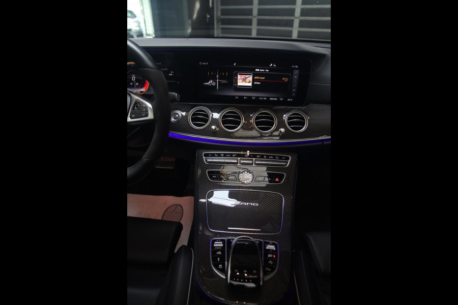 Mercedes-Benz E-Klasse AMG 63S E 63 s CERAMIC-PANO-CARBON-BURMESTER 3D