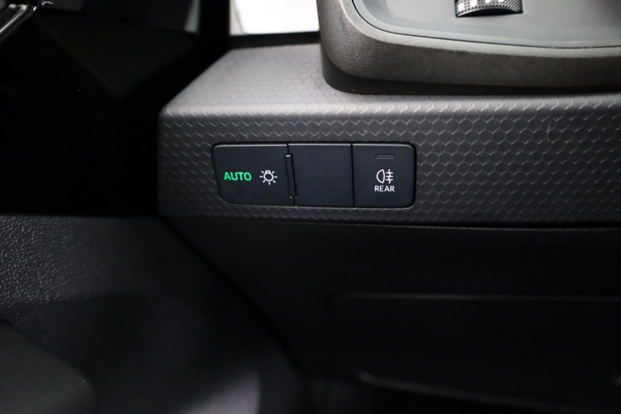 Audi A1 Sportback 25 TFSI Advanced 95 pk | Airco | Digitaal instrumentenpaneel | Lichtmetalen velgen 16" |