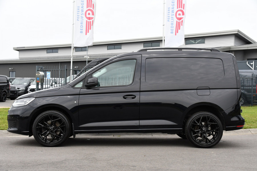 Volkswagen Caddy Cargo 1.5 TSI Black Edition Benzine, Camera, Cruise, Carplay, LED, 115pk, Automaat, Stoelverwarming, NAVI, Trekhaak, Uniek!