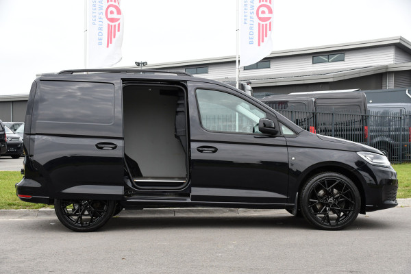 Volkswagen Caddy Cargo 1.5 TSI Black Edition Benzine, Camera, Cruise, Carplay, LED, 115pk, Automaat, Stoelverwarming, NAVI, Trekhaak, Uniek!