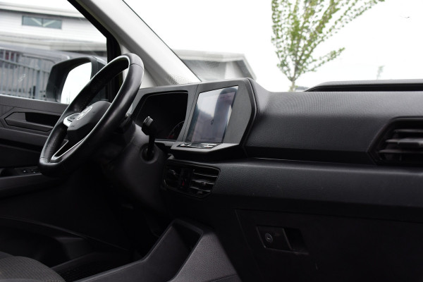 Volkswagen Caddy Cargo 1.5 TSI Black Edition Benzine, Camera, Cruise, Carplay, LED, 115pk, Automaat, Stoelverwarming, NAVI, Trekhaak, Uniek!