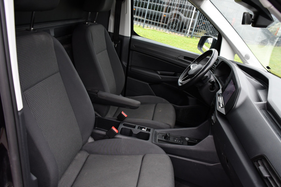Volkswagen Caddy Cargo 1.5 TSI Black Edition Benzine, Camera, Cruise, Carplay, LED, 115pk, Automaat, Stoelverwarming, NAVI, Trekhaak, Uniek!