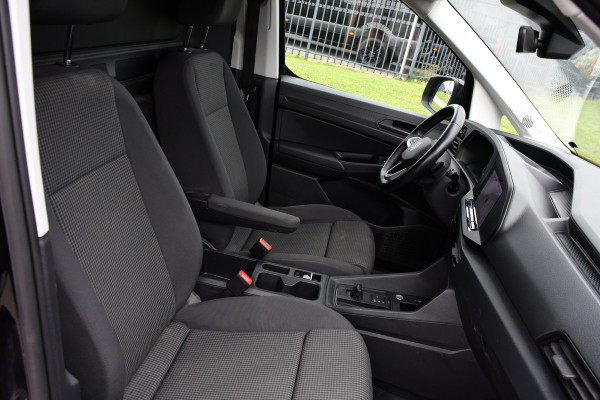 Volkswagen Caddy Cargo 1.5 TSI Black Edition Benzine, Camera, Cruise, Carplay, LED, 115pk, Automaat, Stoelverwarming, NAVI, Trekhaak, Uniek!