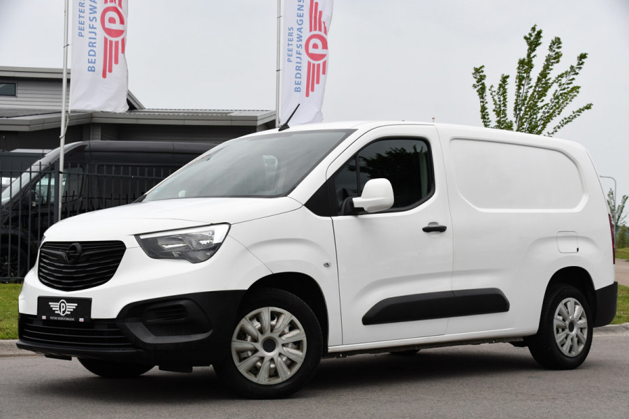 Opel Combo 1.5D L2H1 Edition Camera, Cruise, Carplay, 102pk, Trekhaak, Multimedia, Uniek!