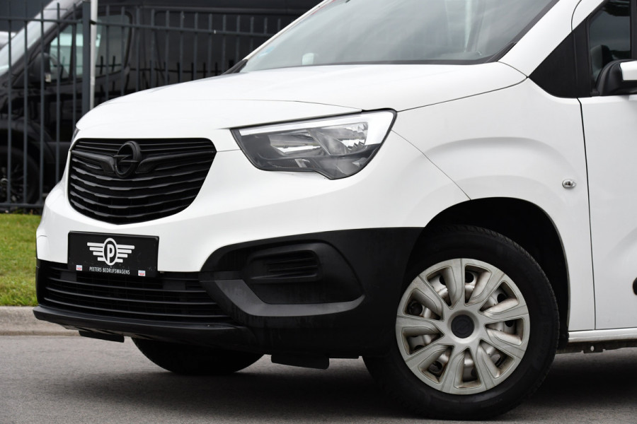 Opel Combo 1.5D L2H1 Edition Camera, Cruise, Carplay, 102pk, Trekhaak, Multimedia, Uniek!