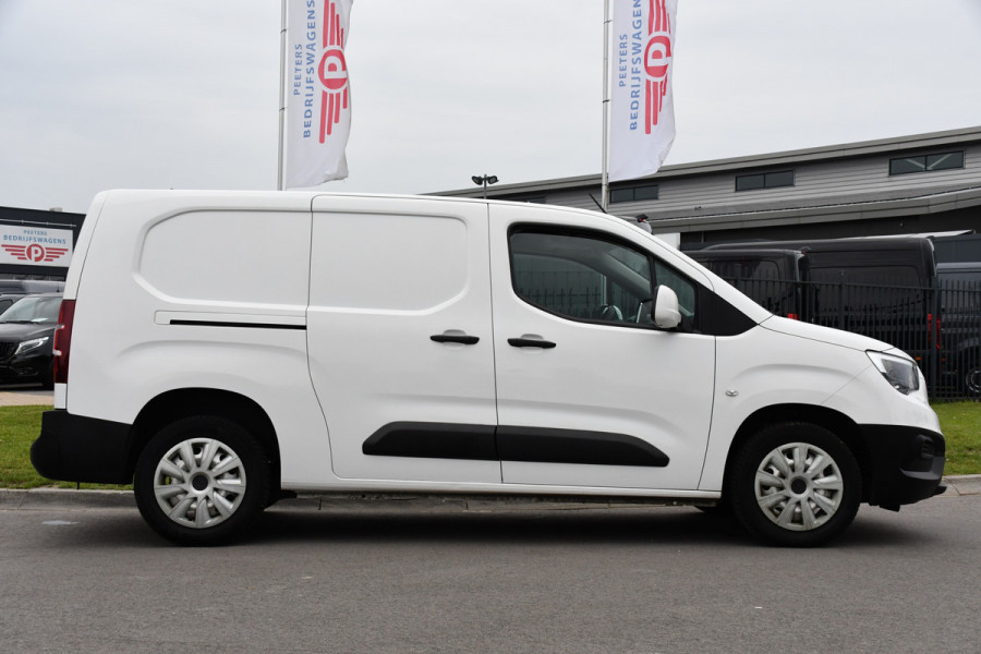 Opel Combo 1.5D L2H1 Edition Camera, Cruise, Carplay, 102pk, Trekhaak, Multimedia, Uniek!