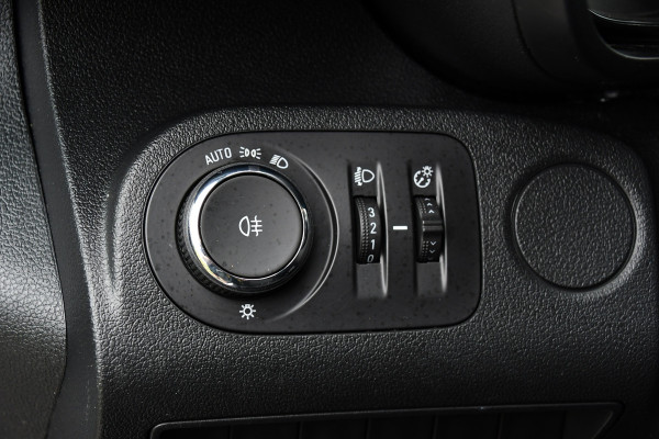 Opel Combo 1.5D L2H1 Edition Camera, Cruise, Carplay, 102pk, Trekhaak, Multimedia, Uniek!