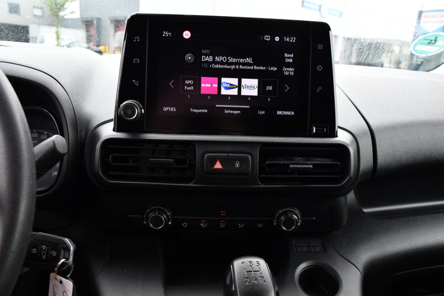 Opel Combo 1.5D L2H1 Edition Camera, Cruise, Carplay, 102pk, Trekhaak, Multimedia, Uniek!